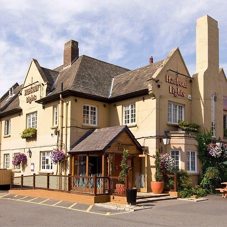 Premier Inn Portsmouth North Harbour Экстерьер фото
