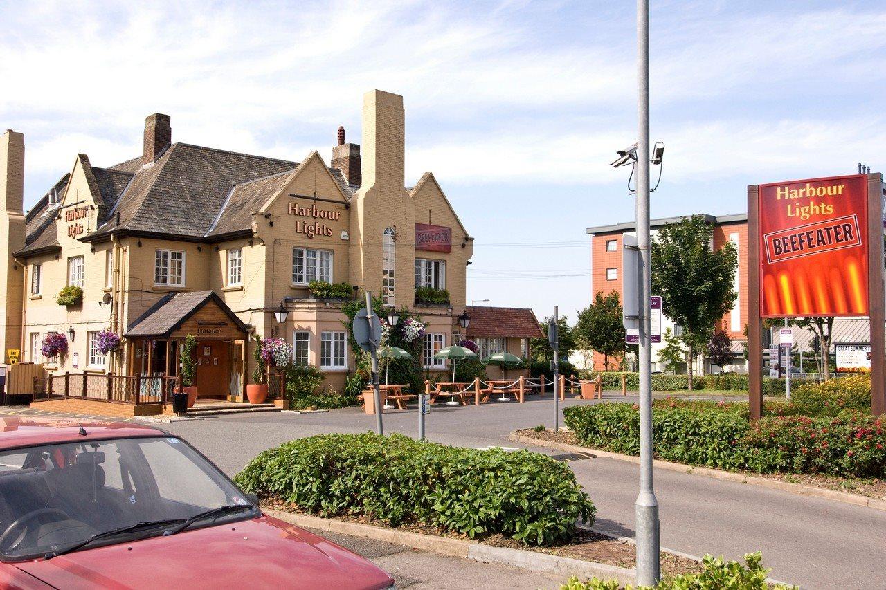 Premier Inn Portsmouth North Harbour Экстерьер фото
