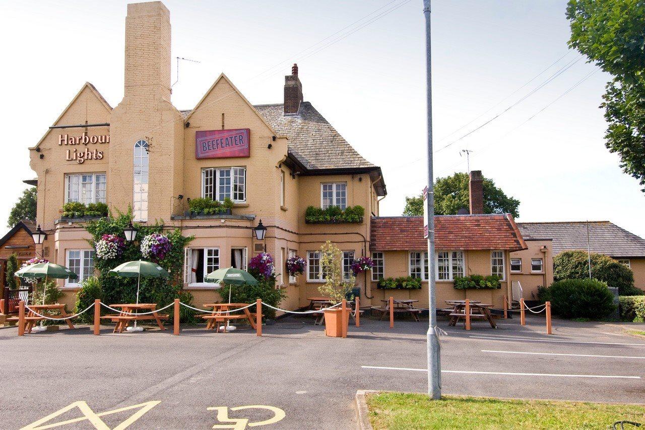 Premier Inn Portsmouth North Harbour Экстерьер фото